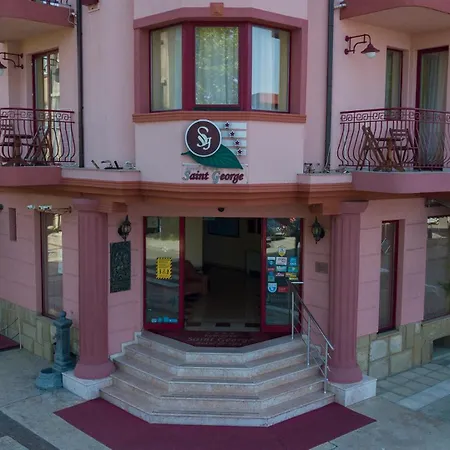 Saint George & Medical ホテル ポモリエ