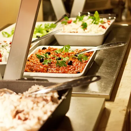 ホテル Saint George & Medical 4*