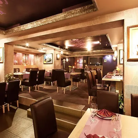 Saint George & Medical ホテル ポモリエ