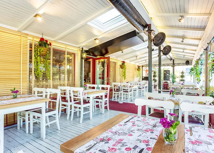 Saint George & Medical Hotel